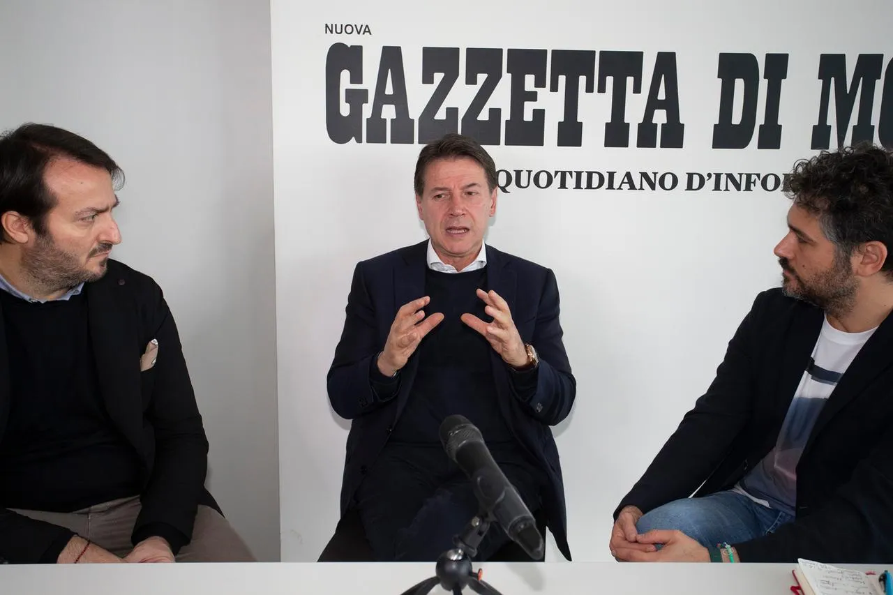 Grillo e Conte: La Guerra Totale che Segna la Fine del M5S?