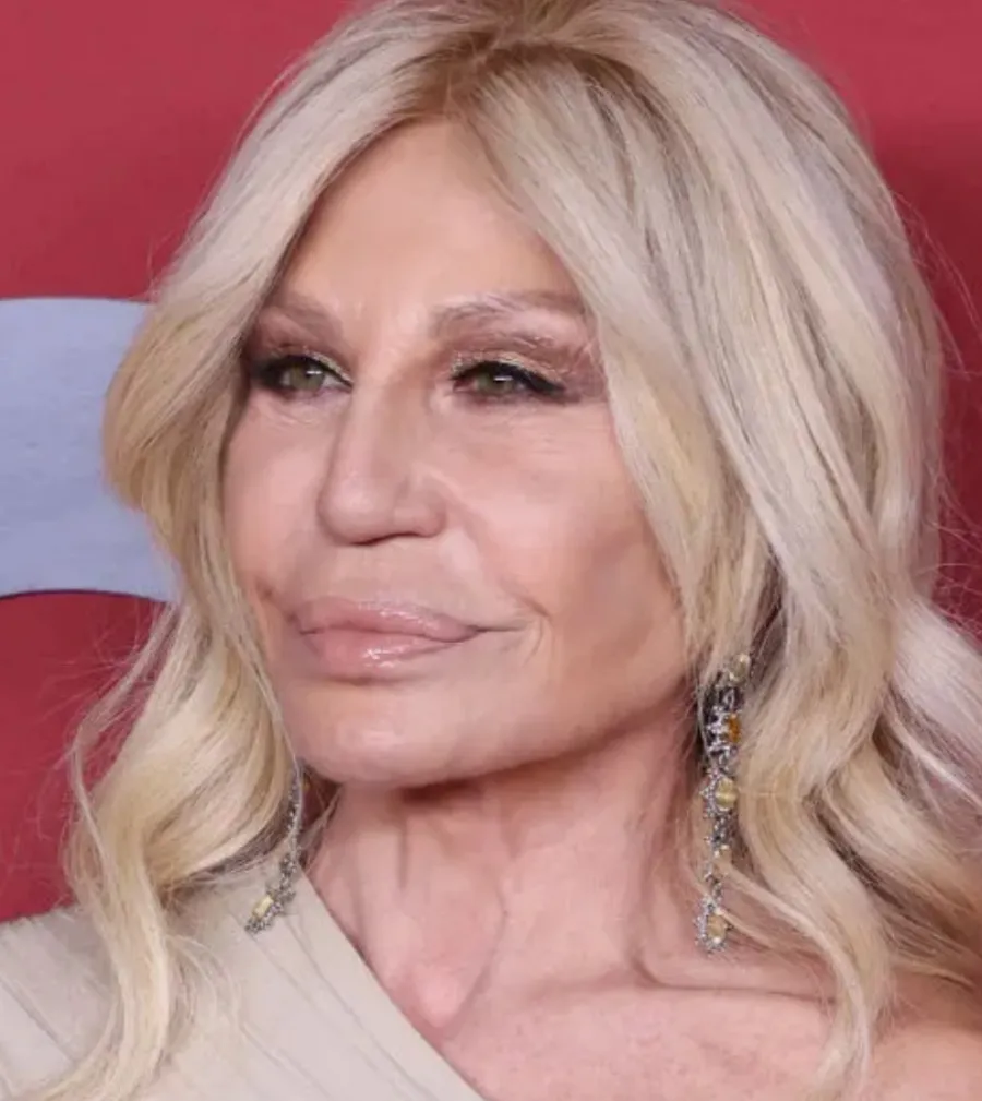 Donatella Versace: La Regina della Moda Rivela i Suoi Segreti Oggi!