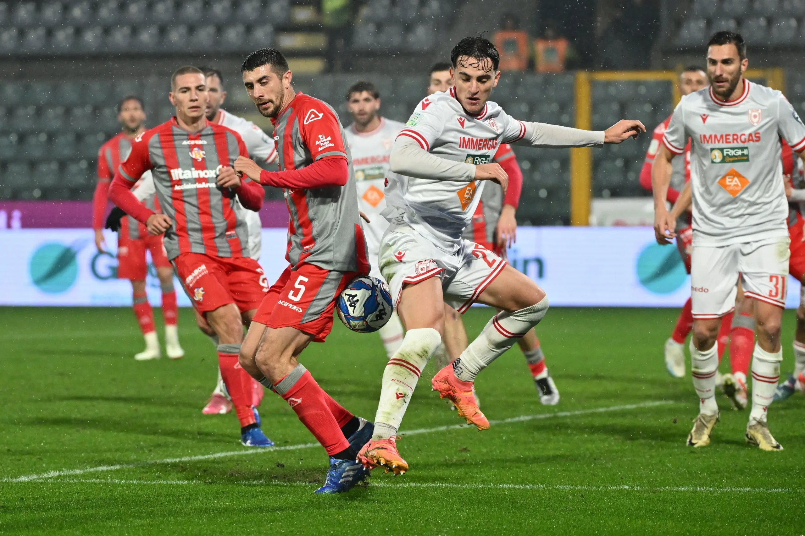 Duello al Vertice: Cremonese e Reggiana si Sfideranno per la Vittoria!