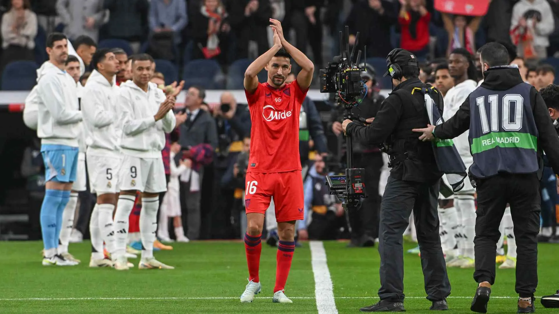 Jesús Navas: L'Addio Emozionante di una Leggenda del Calcio!