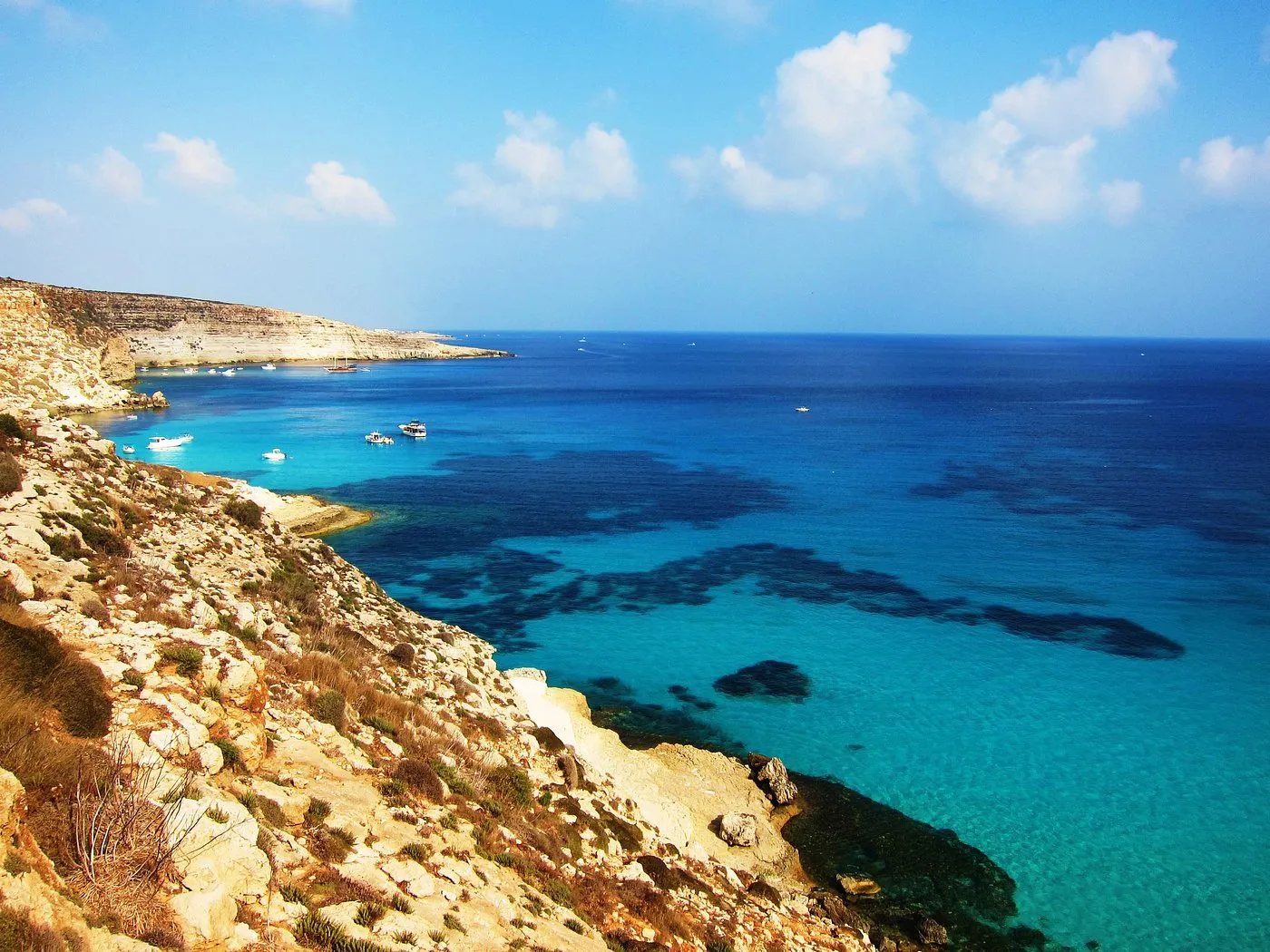 Lampedusa: La Porta d'Europa tra Speranza e Crisi!