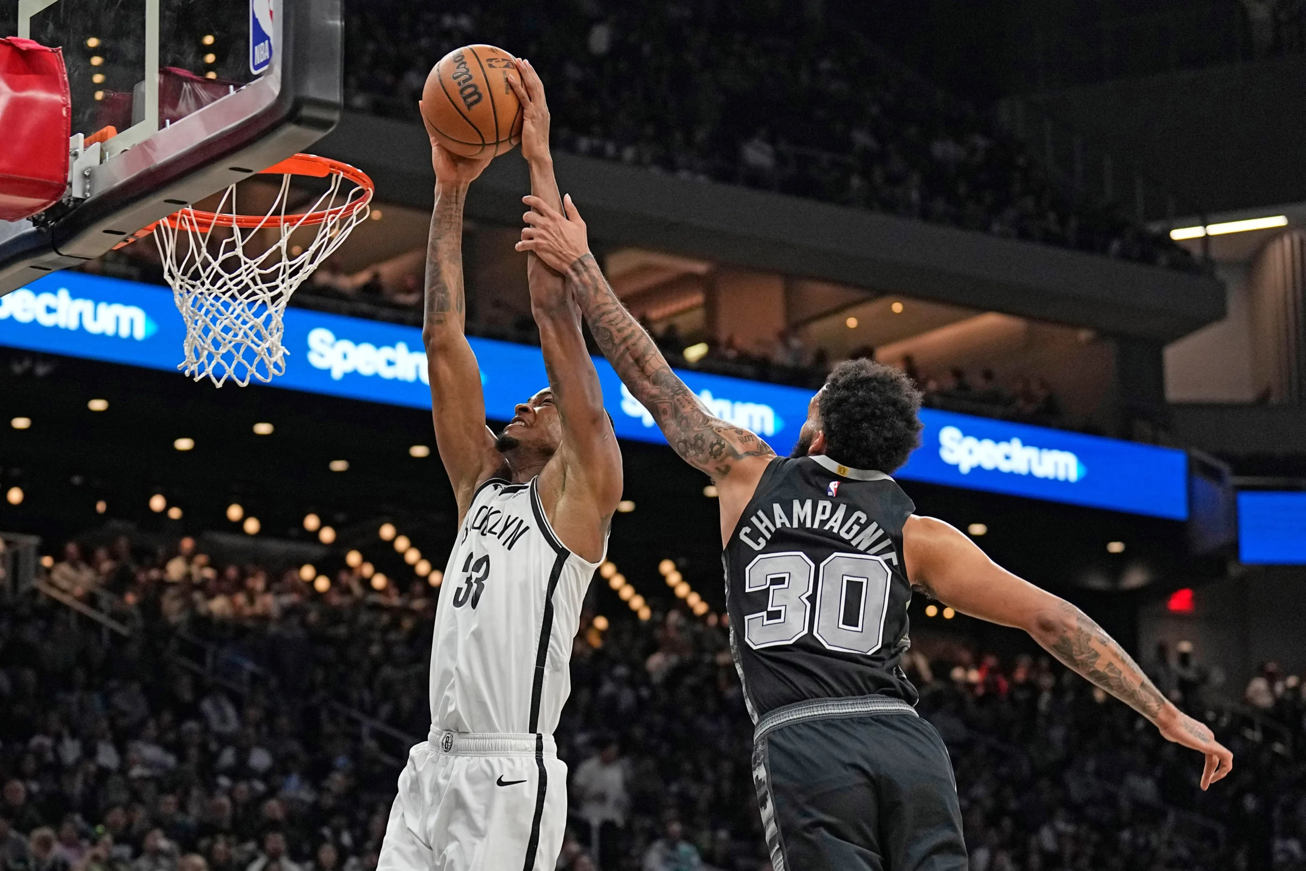 Nets-Spurs: Il Colpo di Scena che Nessuno Si Aspettava!