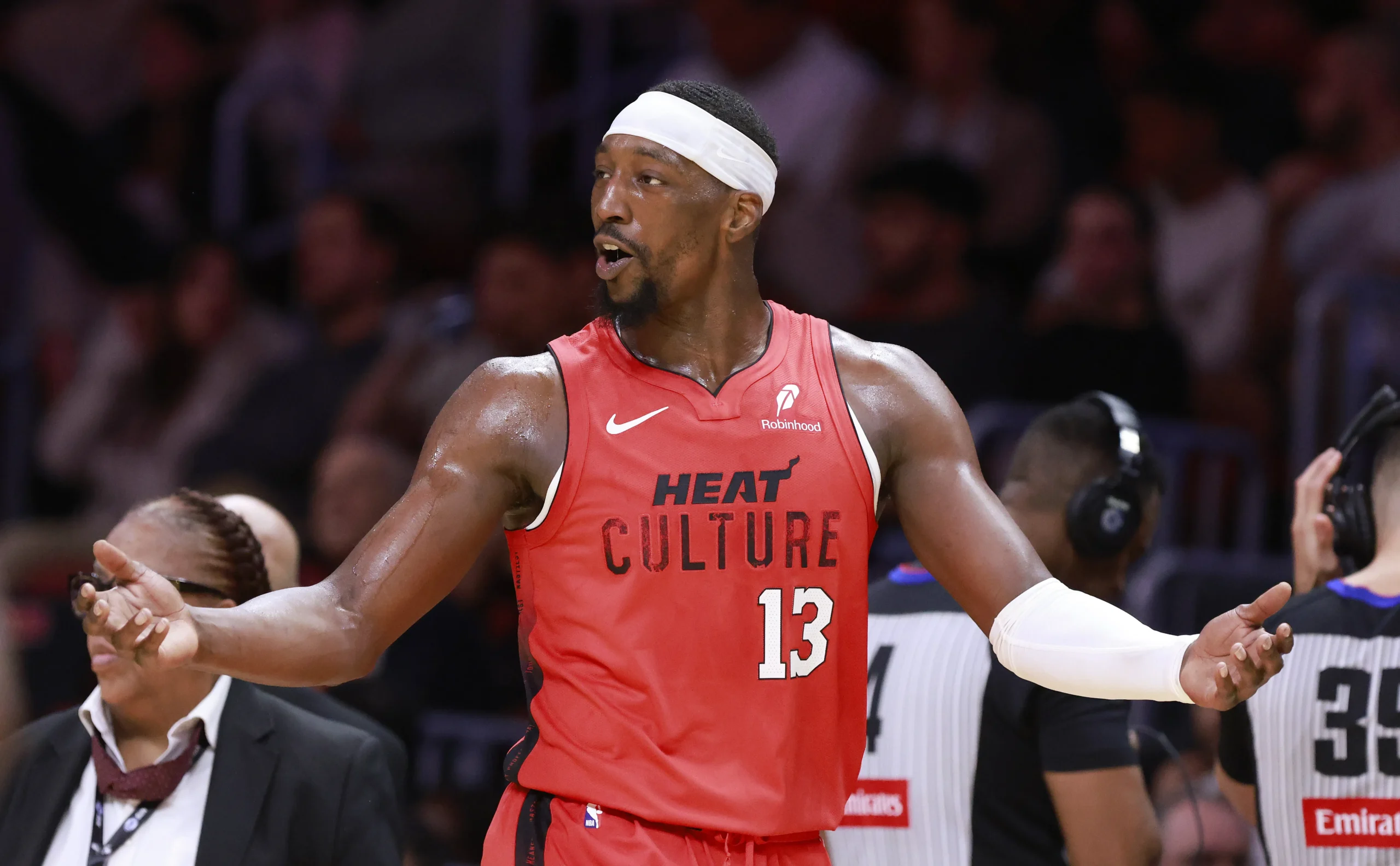 "Pistons vs. Heat: La Battaglia Infernale che Nessuno Vuole Perdere!"