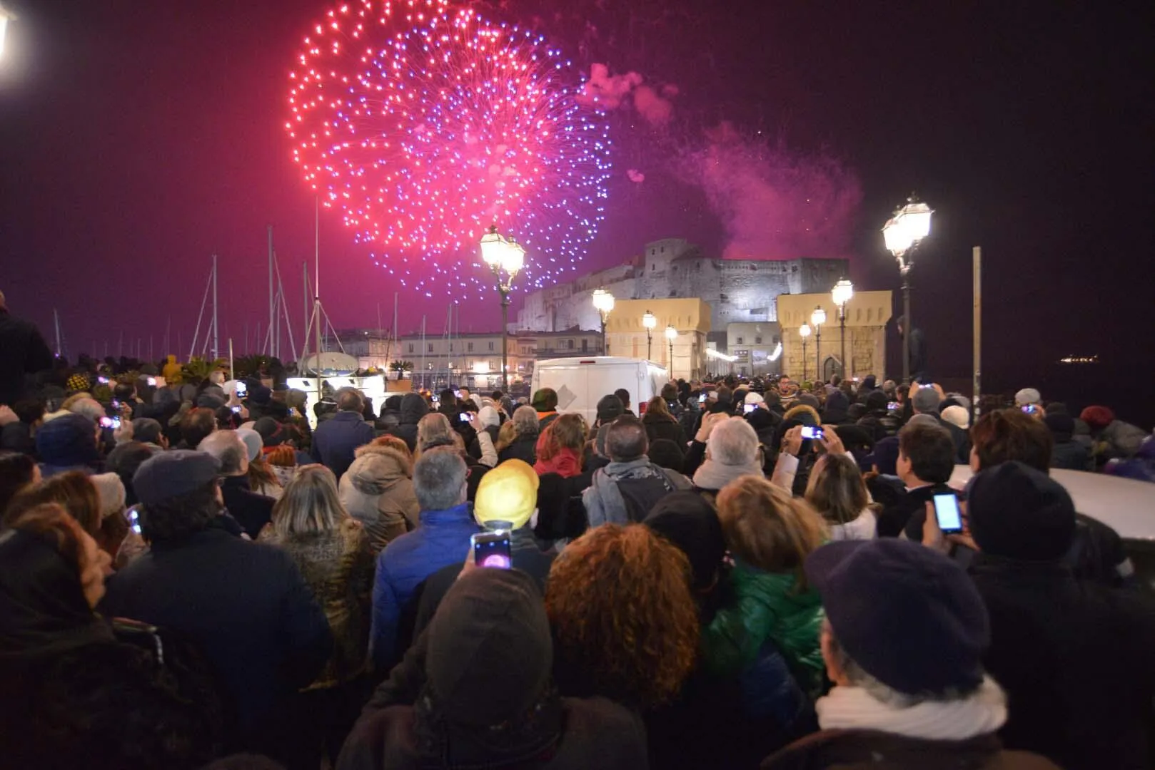 Scopri il Mega Concerto di Fine Anno in Piazza Plebiscito: Un Evento Imperdibile!