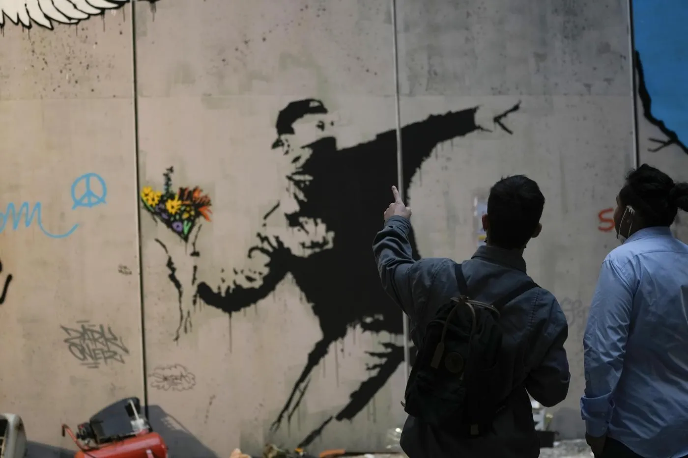 Scopri il Mistero di Banksy: L'Artista che Sta Sconvolgendo l'Italia!