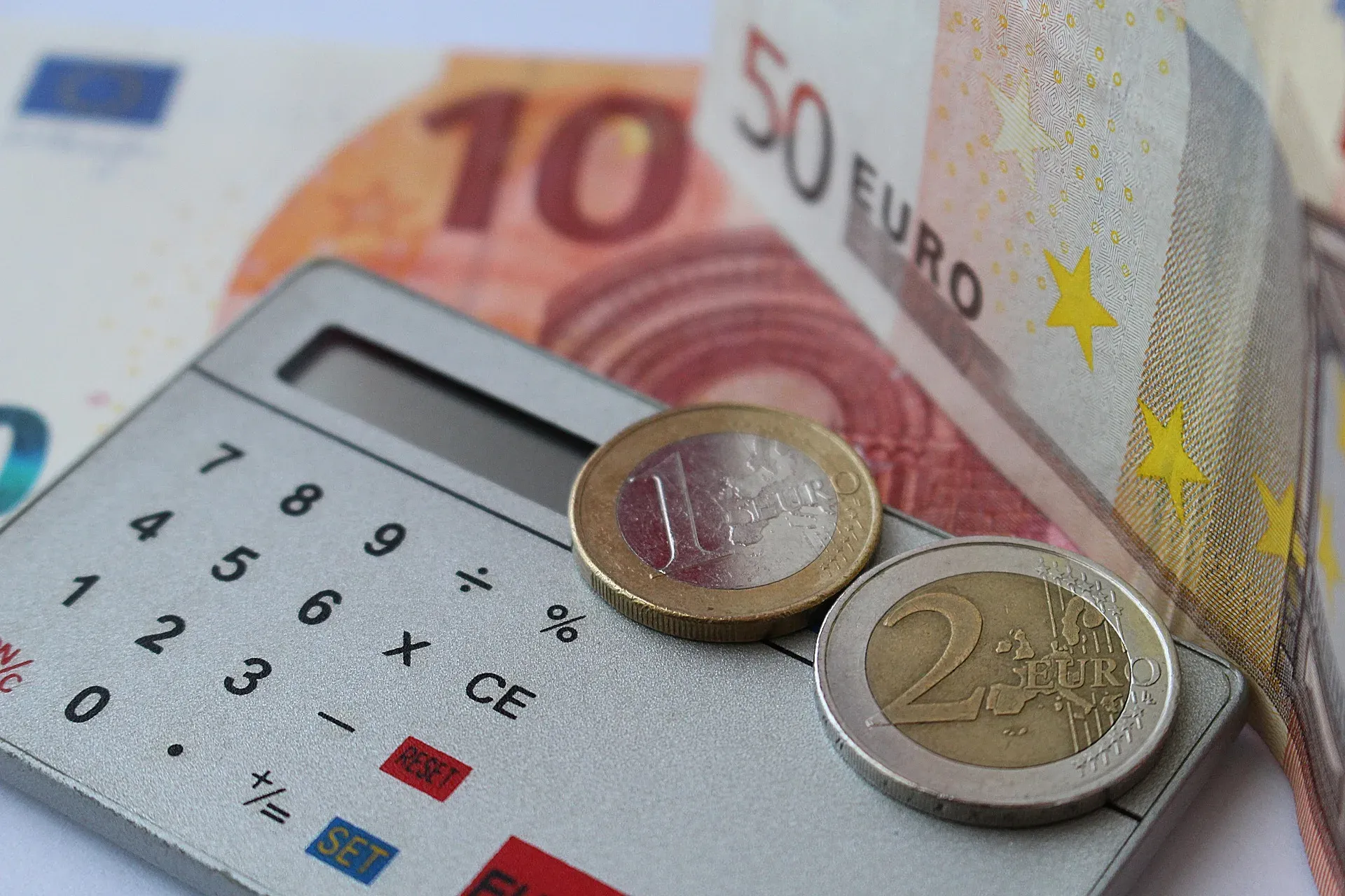 Scopri le Novità del Cedolino Pensione INPS Gennaio 2025: Aumenti, Ritardi e Sorprese!