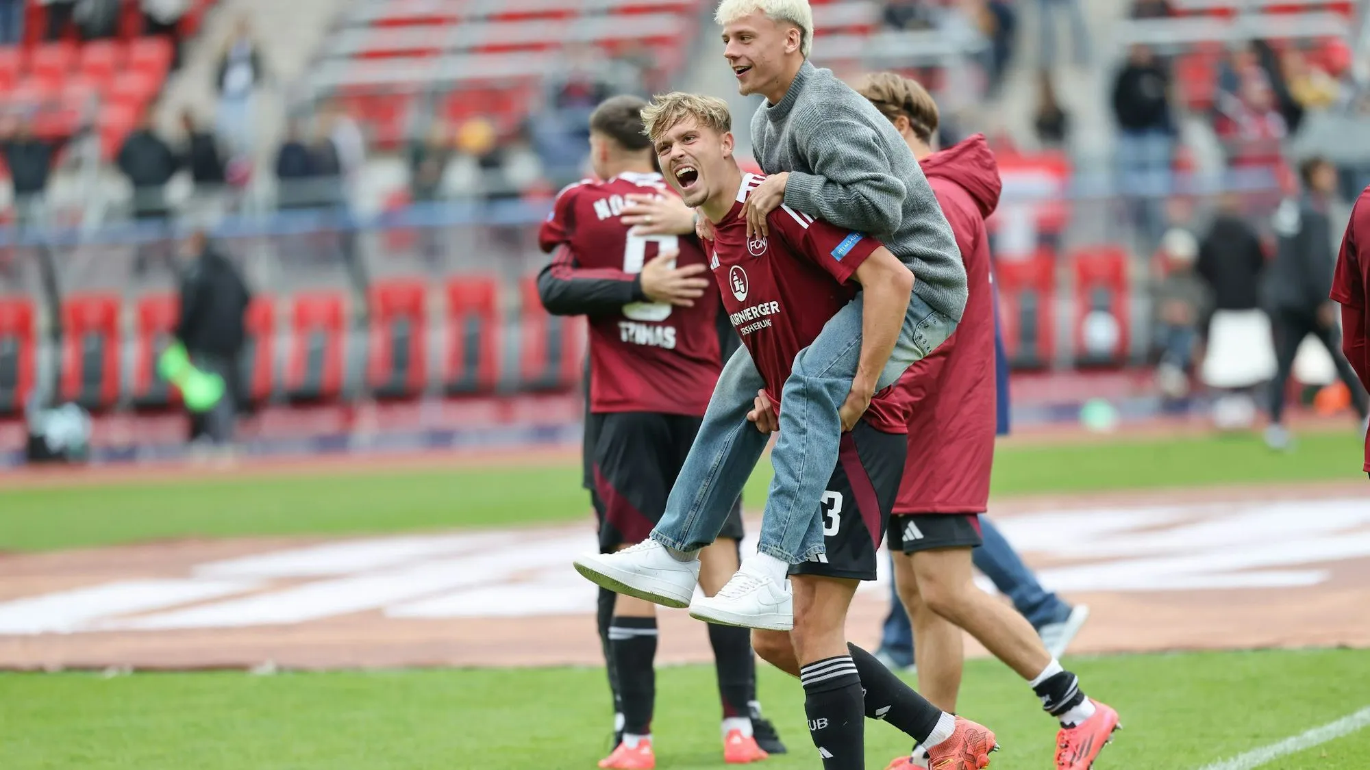 Bayern Monaco: Il Club Tedesco che Conquista l'Italia! Scopri il Segreto del Suo Successo!