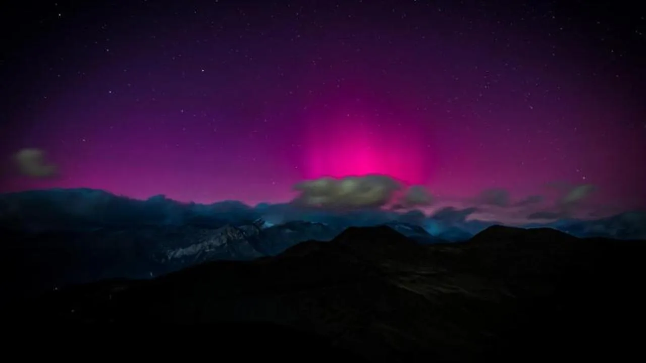 Capodanno Magico: L'Aurora Boreale Illumina i Cieli Italiani!