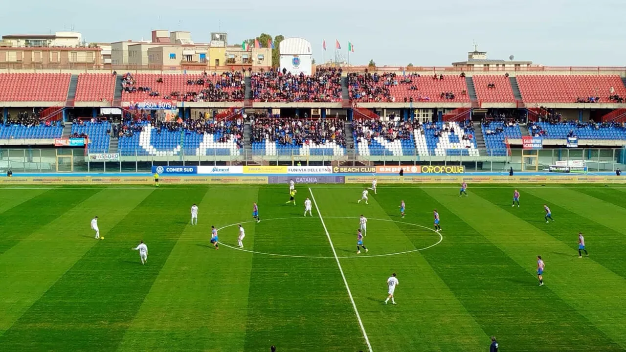 Catania vs Giugliano: La Sfida Che Sta Infuocando l'Italia!