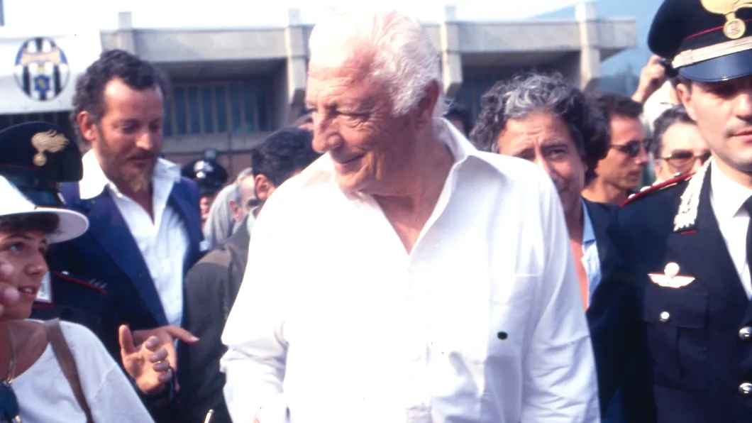 Gianni Agnelli: Il Leggendario "Avvocato" che Continua a Ispirare l'Italia!