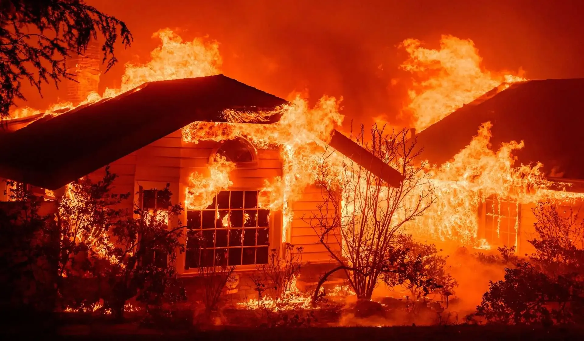 Los Angeles in fiamme: il mistero dietro gli incendi che terrorizzano la città!