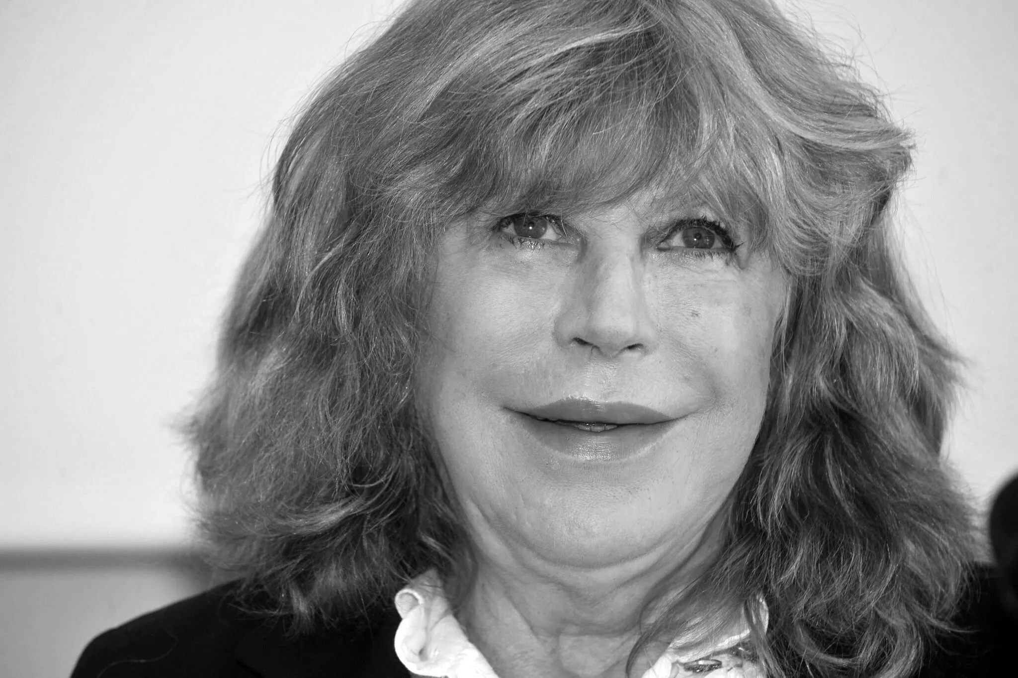 Marianne Faithfull: La Leggenda che Ha Sconfitto il Destino!