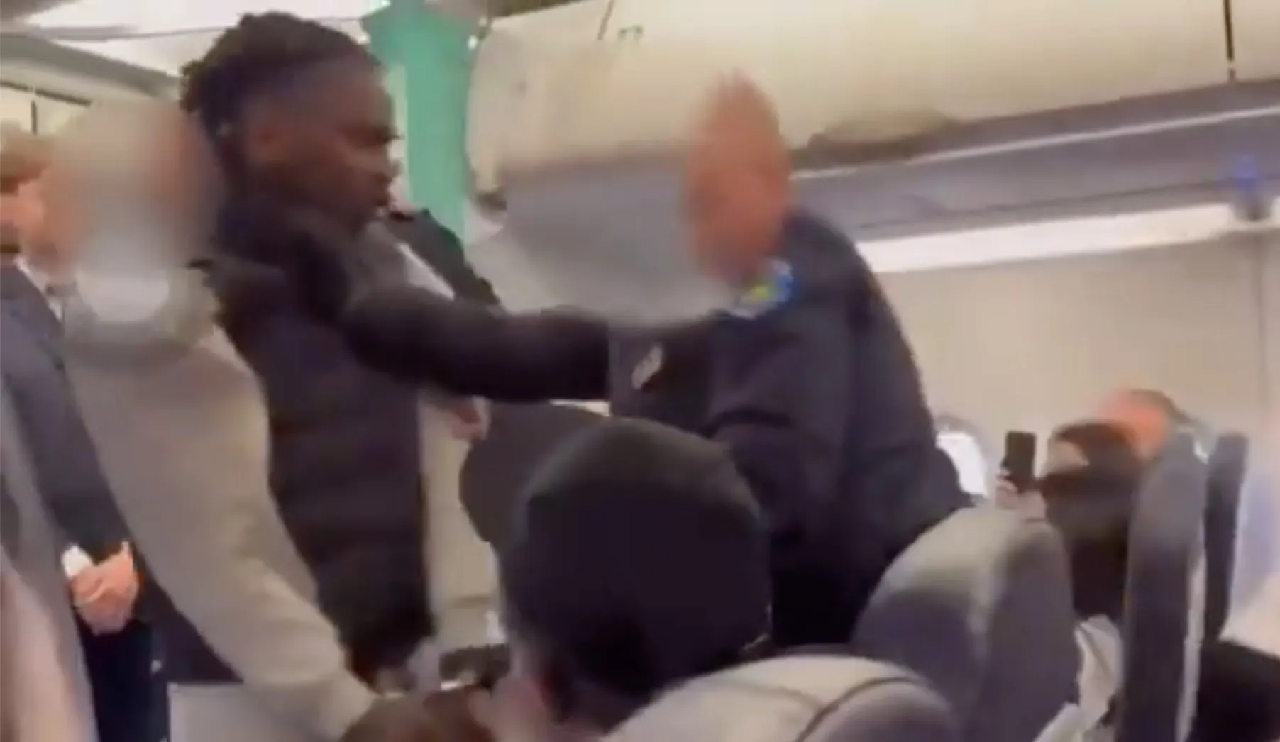 Omeonga: Il Fenomeno che Sta Rivoluzionando l'Italia!