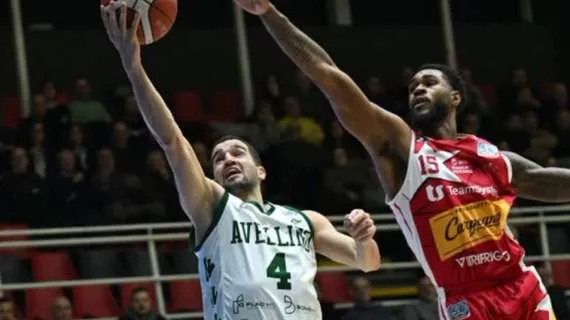 SHOCK in Serie C: Avellino travolto dal VL Pesaro, i biancoverdi crollano a casa!