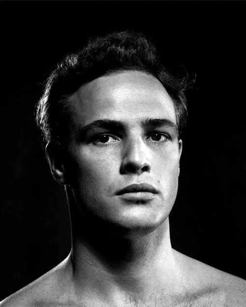 Scopri il Lato Nascosto di Marlon Brando: Il Genio Dietro il Padrino!