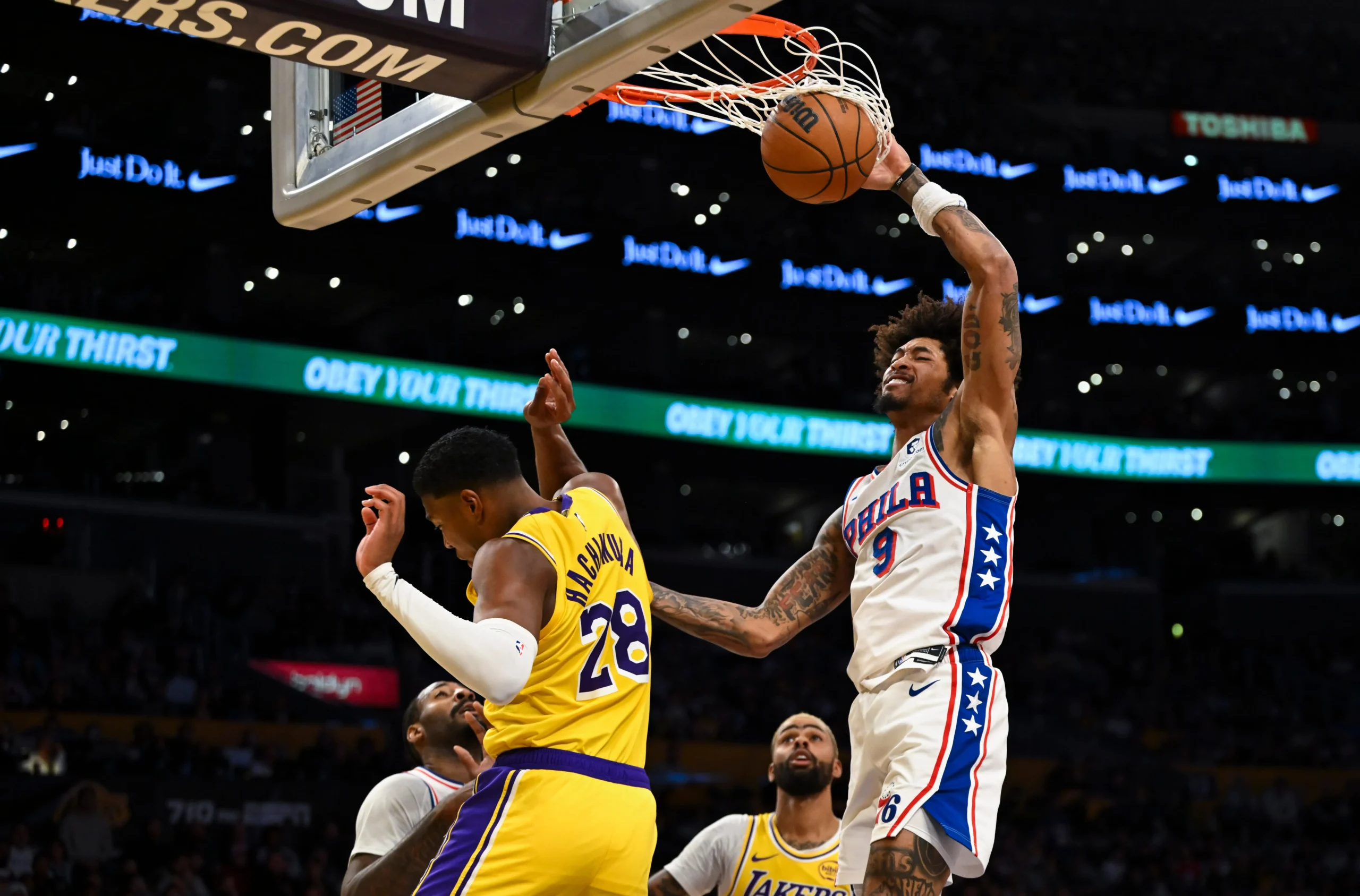 Sixers vs Lakers: La Battaglia che Cambierà le Sorti della NBA!