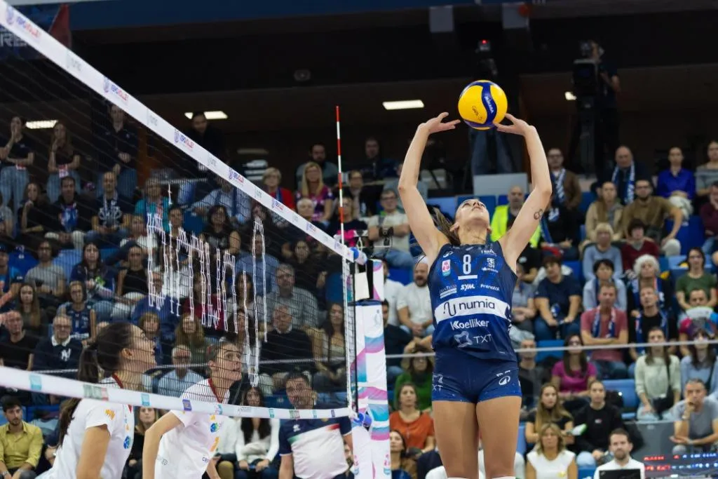 Volley Femminile: La Rivoluzione delle Azzurre che Sta Incantando l'Italia!