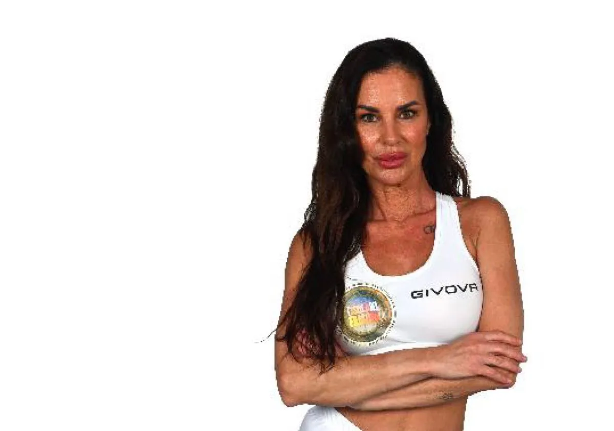 Antonella Mosetti: "Il mio segreto? Vendere foto di nudo e sfidare i pregiudizi!"