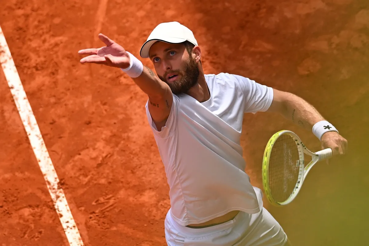 Moutet: Il Giovane Talento che Sta Conquistando l'Italia!