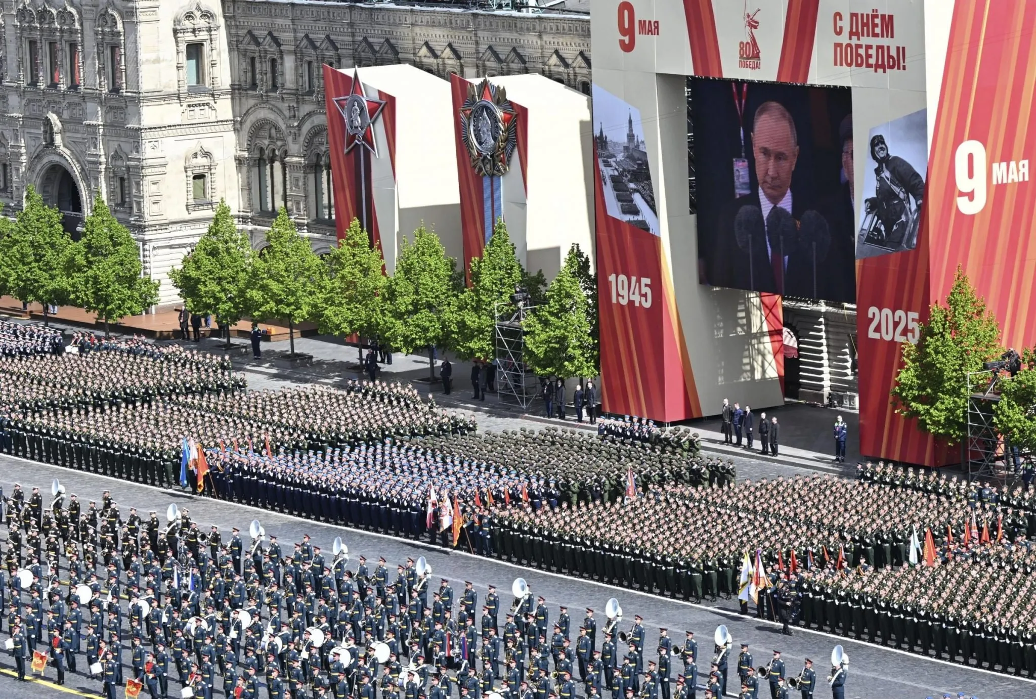 Putin e Xi alla Parata del Giorno della Vittoria: Un Messaggio di Forza e Unità