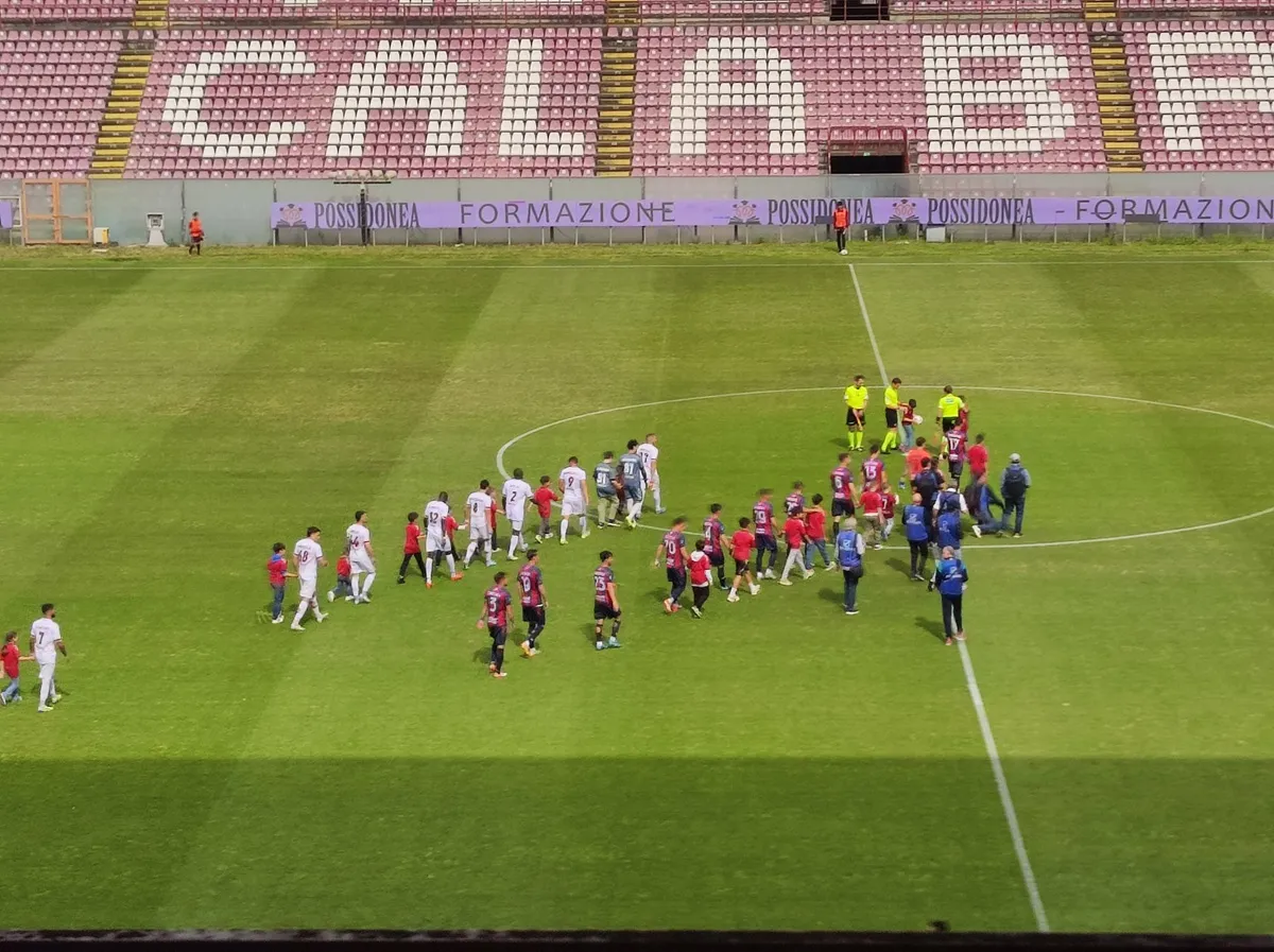 Reggina vs Vibonese: La Sfida Che Sta Accendendo l'Italia!